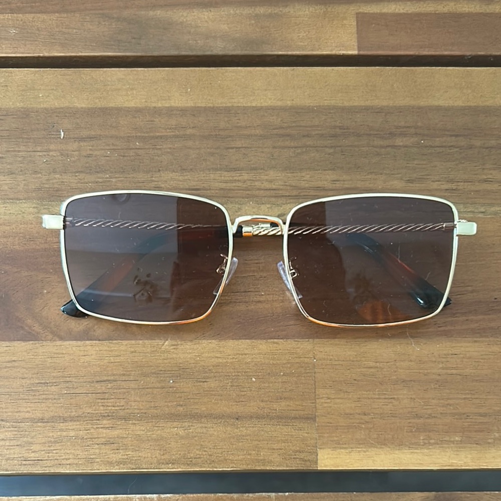 Gold Frame Square Sunglasses